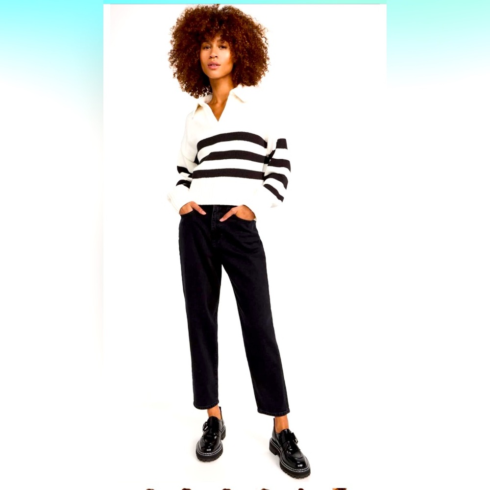 Pistola White And Black Striped V-Neck Sweater